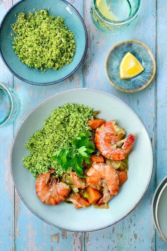 Scampi in curry met broccolirijst