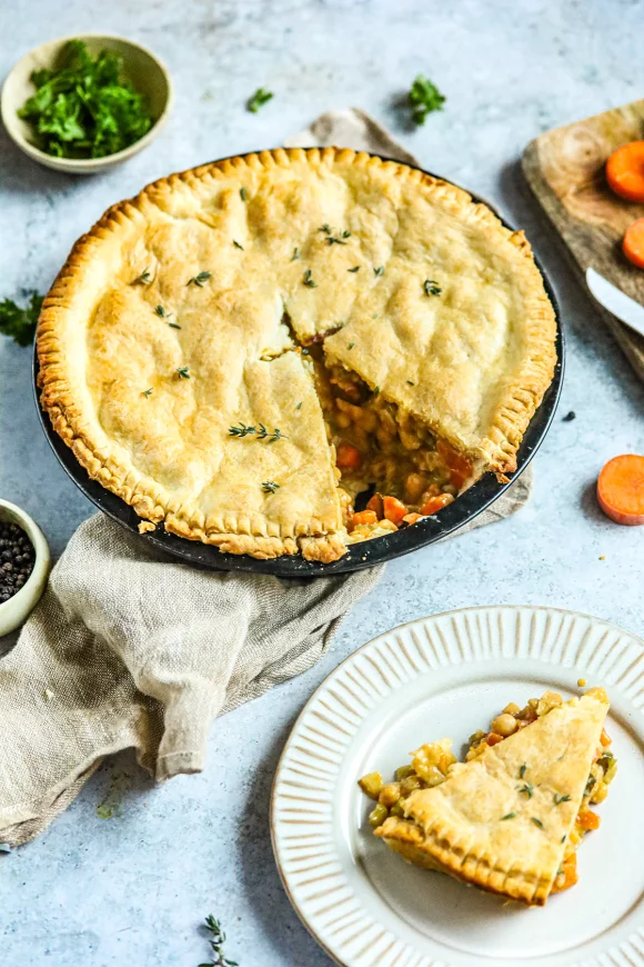 Vegan groentetaart met kikkererwten en tijm