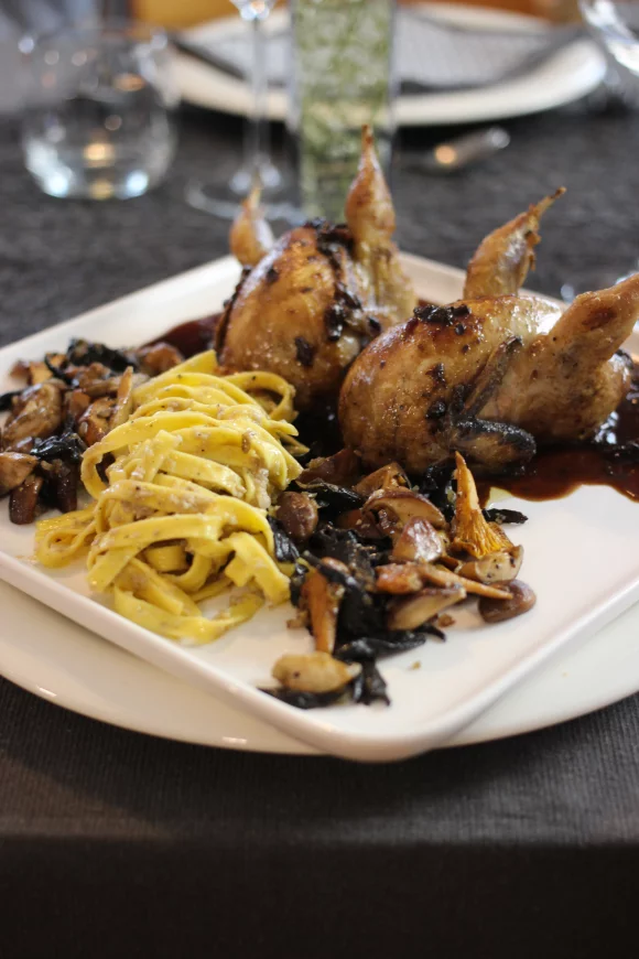 Kwartel met boschampignons, tagliatelle en truffel