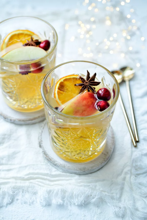 Warme wintercocktail met appel