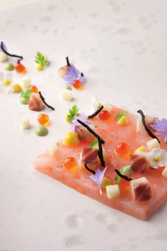 Tartaar van langoustine met alg en avocadocrème