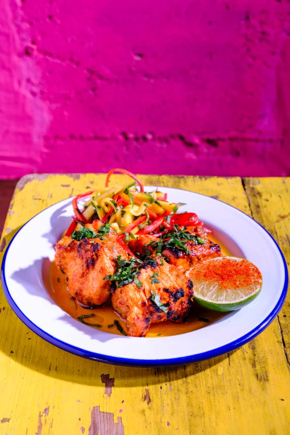 Tandoorizalm met mangosalade