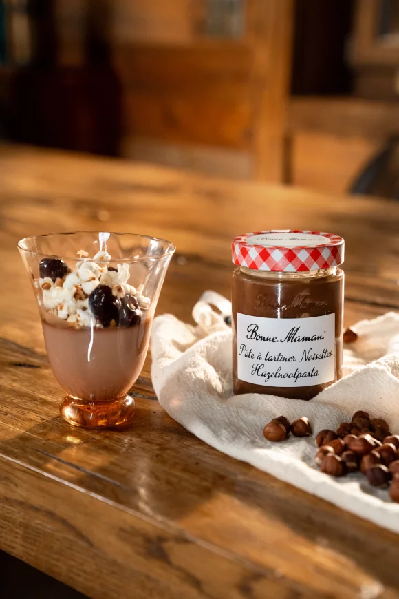 Panna cotta van witte chocolade en hazelnootpasta