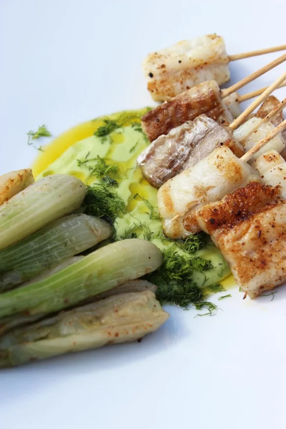 Hondshaai met puree van venkel en gegrilde venkel