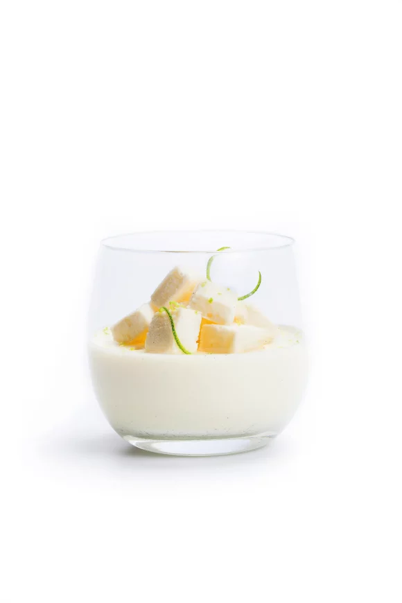 Limoenmousse met amandelmarshmellows