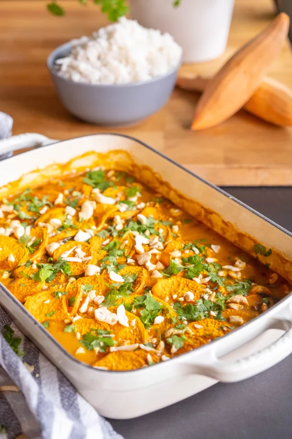 Ovenschotel met zoete aardappel en rode curry