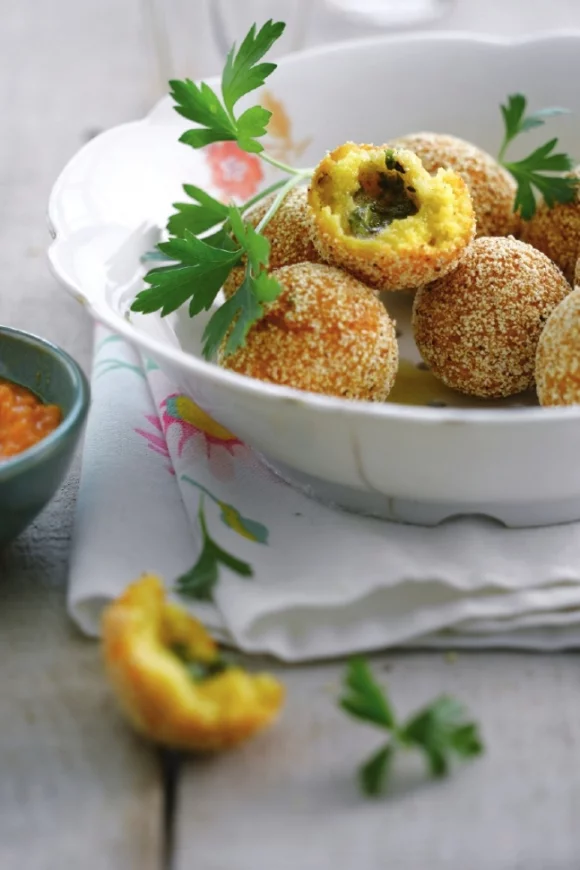 Polentabolletjes met tuinkruiden