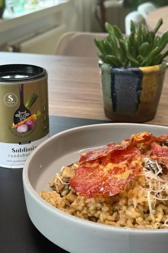 Risotto met kastanjechampignons en krokante coppa 