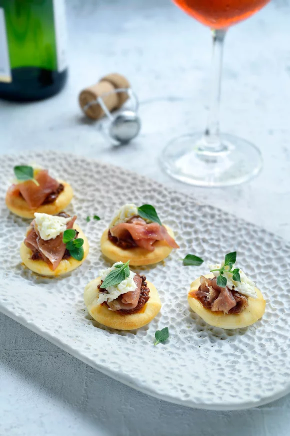 Minipizza's met tapenade