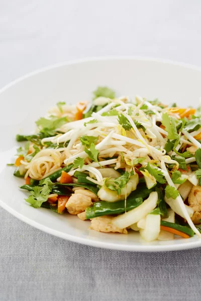 Gewokte groenten met kip en oestersaus