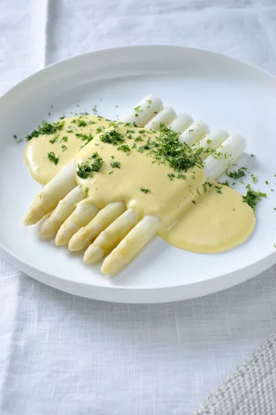 Asperges met mousselinesaus
