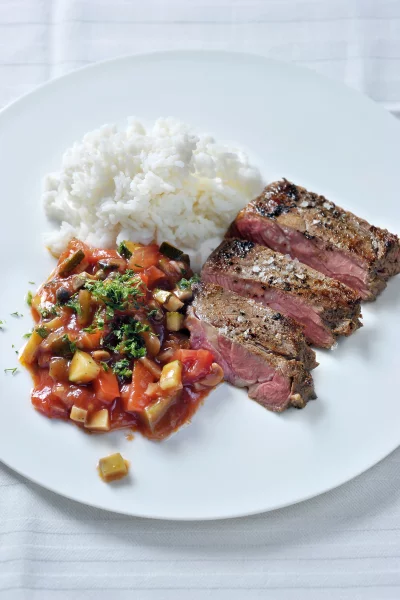 Entrecôte met provençaalse saus en rijst