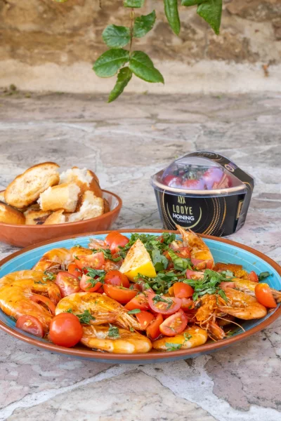 Gamba’s à la plancha met gerookte paprikaboter