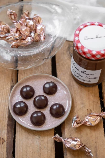 Chocoladetoffees met koffie, kardemom en zeezout