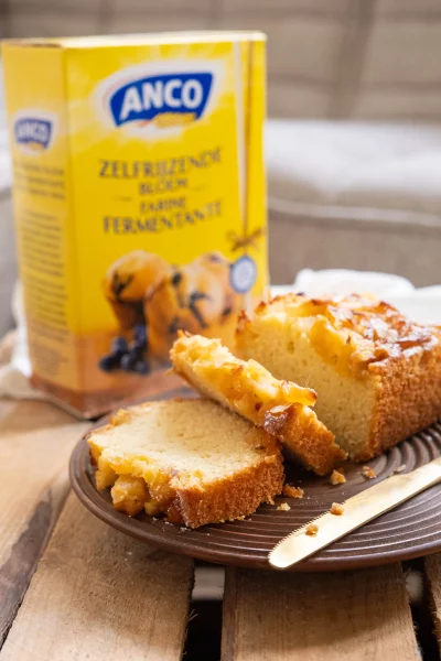 Ananascake met gember en amandel