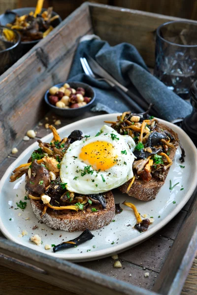Toast champignon met een eitje