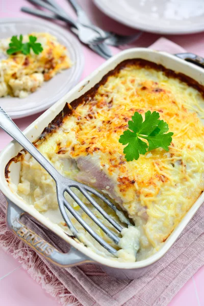 Witloof met ham, kaas en bloemkoolbechamel