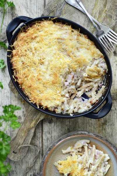 Ovenmacaroni met bloemkoolkaassaus