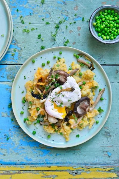 Winterse stoemp met champignons en een gepocheerd eitje