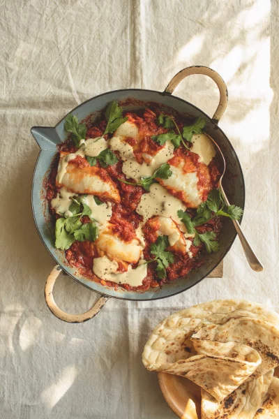 Vis in een gekruide tomatensaus