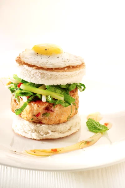 Thaise kipburger met munt