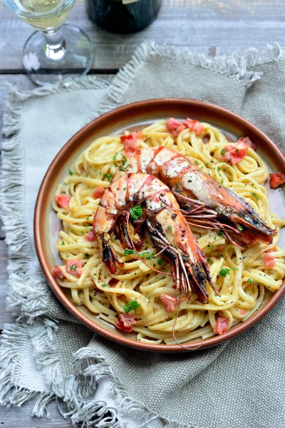 Pasta met kreeftensaus en gamba's