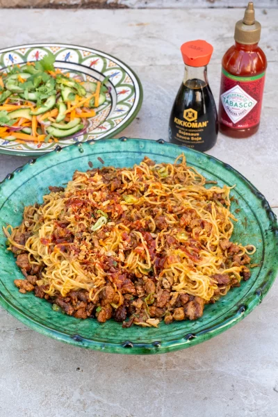 Romige noedels met spicy gehakt