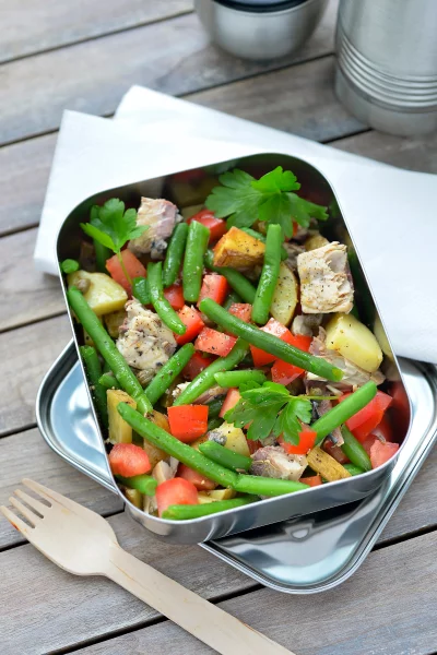 Salade niçoise met makreel