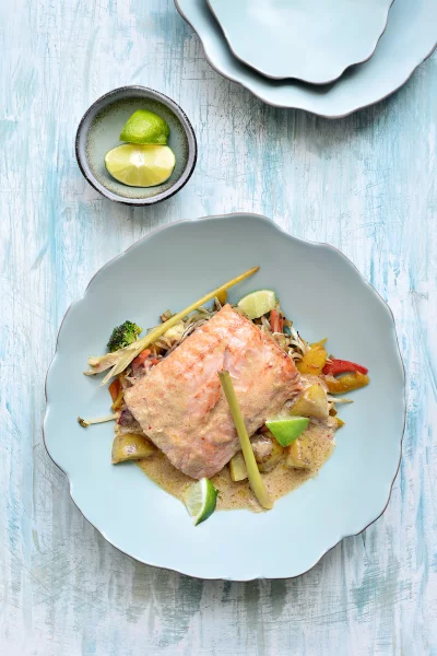 Zalm met rode curry en limoengras
