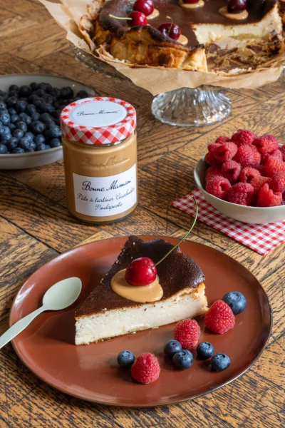 Baskische burnt cheesecake met pindapasta