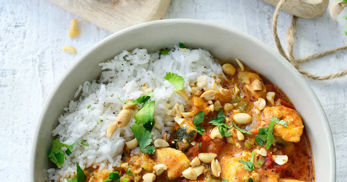 Rode curry met kip en groentjes - Recepten - njam!
