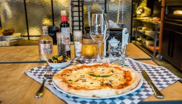 Win een pizzadate voor 2 bij Peppe's